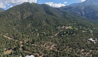 Robertos Lane, Arroyo Seco, NM 87514