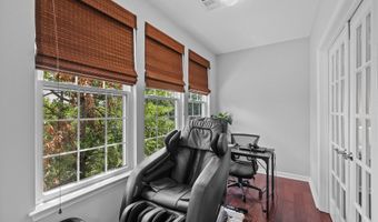 191 SOMERVELLE St 205, Alexandria, VA 22304