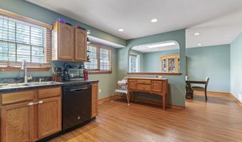 4 Cannonball Dr, Barnegat, NJ 08005