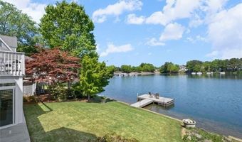 6430 Spinnaker Ln, Alpharetta, GA 30005