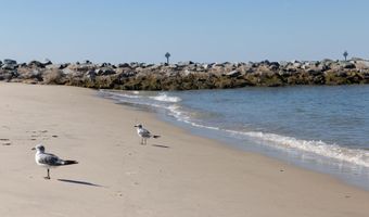 24160 PORT Ln 105, Lewes, DE 19958