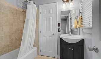 500 Pinewood Dr, Apex, NC 27502