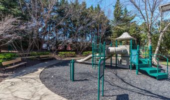 4850 EISENHOWER Ave 418, Alexandria, VA 22304