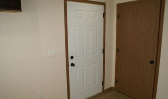 915 S 9th St, Aberdeen, SD 57401