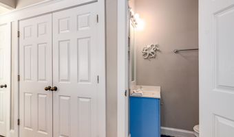 811 S Bald Head Wynd # B, Bald Head Island, NC 28461