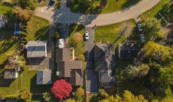 104 Lakewood Dr, Antioch, IL 60002