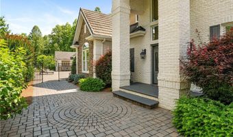 948 Little Coal River Rd, Alum Creek, WV 25003