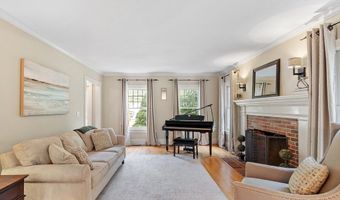 74 Charter Rd, Acton, MA 01720