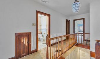 613 Briarcliff Dr, Aliquippa, PA 15001