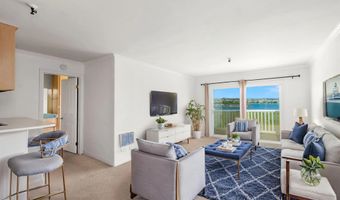3991 Crown Point Dr P13, San Diego, CA 92109