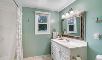 6626 CAVALIER Dr, Alexandria, VA 22307