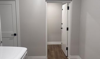 620 E Park Pl, Andover, KS 67002