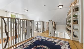 11 Old County Rd, Appleton, ME 04862