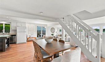 32 King Philip Ave, Barrington, RI 02806