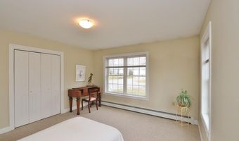 110 Streamside Ln, Bangor, ME 04401