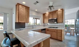 18032 Ohna Rd, Apple Valley, CA 92307