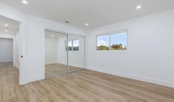 5995 BROADMOOR Dr, La Mesa, CA 91942