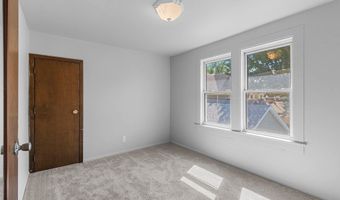 809 N DURKEE St, Appleton, WI 54911