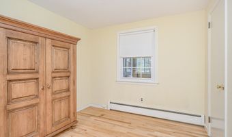 7 Side Hill Ln, Danbury, CT 06810