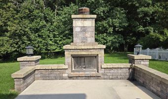 2312 Northgate Blvd, Auburn, IN 46706
