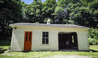 25 Charles St, Belfast, ME 04915