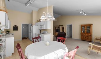 10140 Shapfield Ln, Affton, MO 63123