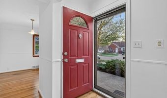 9006 Quandt Ave, Allen Park, MI 48101