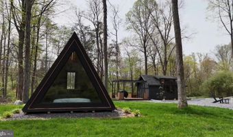 633 And 643 HANGING ROCK Rd, Augusta, WV 26704