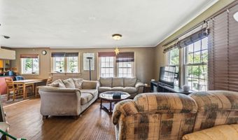2921 Wood St, Ames, IA 50014