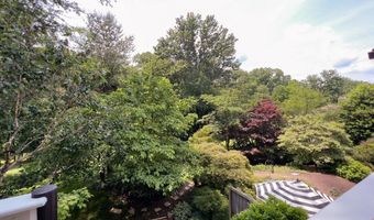 3814 N RICHMOND St, Arlington, VA 22207