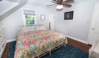 148 Middle River Rd, Danbury, CT 06811