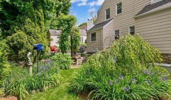 15 Devonshire Dr, Darien, CT 06820