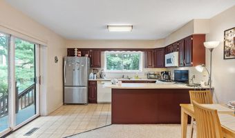 102 Captain Eames Cir 102, Ashland, MA 01721