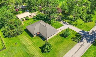 4 Skyline Dr, Adrian, MO 64720