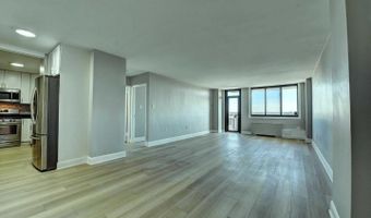801 N PITT St N #1206, Alexandria, VA 22314