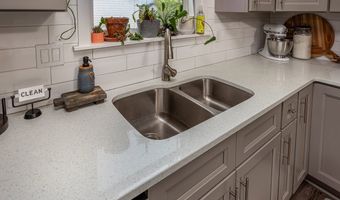 3601 CHICAGO St, Albany, OR 97322