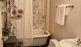 5322 Colodny Dr 1, Agoura Hills, CA 91301