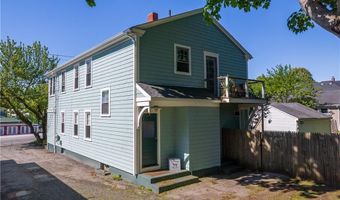 467 Maple Avenue Ave, Barrington, RI 02806