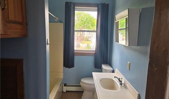 30 Cumberland St, Cumberland, RI 02864