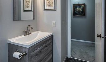 7675 142nd St W 314C, Apple Valley, MN 55124