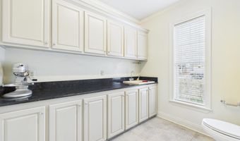 512 E Villien Ave, Abbeville, LA 70510