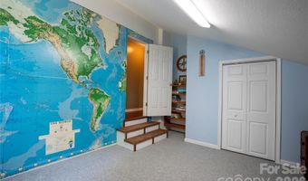 84 Sheets Farm Rd, Bakersville, NC 28705