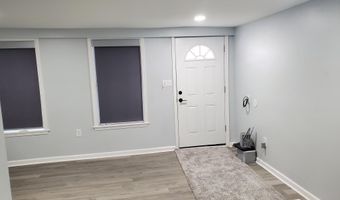 8 S GOVERNORS Ave, Dover, DE 19904