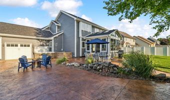 946 11th Ave SE, Altoona, IA 50009