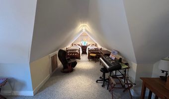 21 Dream Ln, Belfast, ME 04915