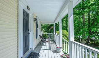 394 Westmoreland Ln, North Kingstown, RI 02852
