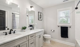 15 Wondy Way, Danbury, CT 06811