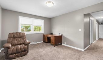 2875 S Madison Ave, Aurora, MO 65605