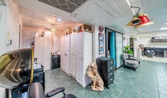 2203 Young St 1, Honolulu, HI 96826