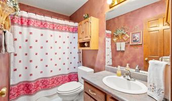 2014 Jonathan St, Kendallville, IN 46755